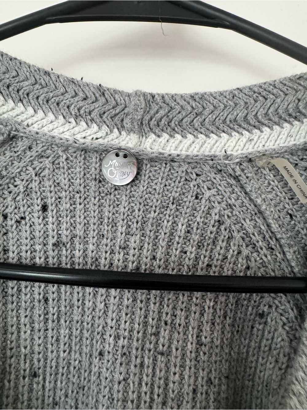 Nicely used: Small Grey Ombre V-Neck Button Front Cardigan Sweater - Picture 3 of 5
